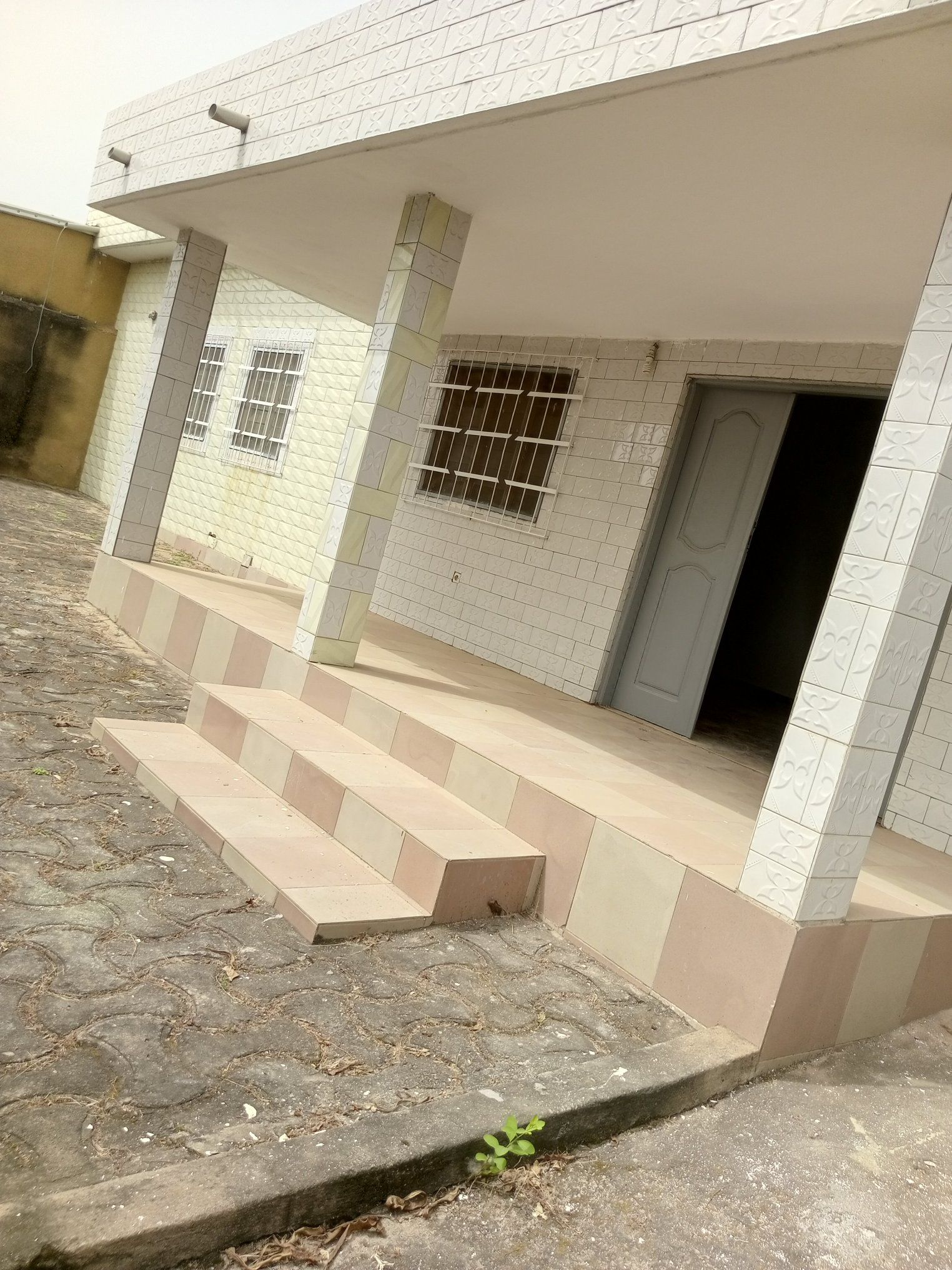 Villa à louer – Bondoukou  