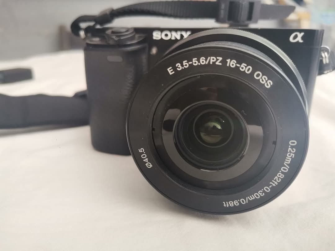  Sony alpha 6000