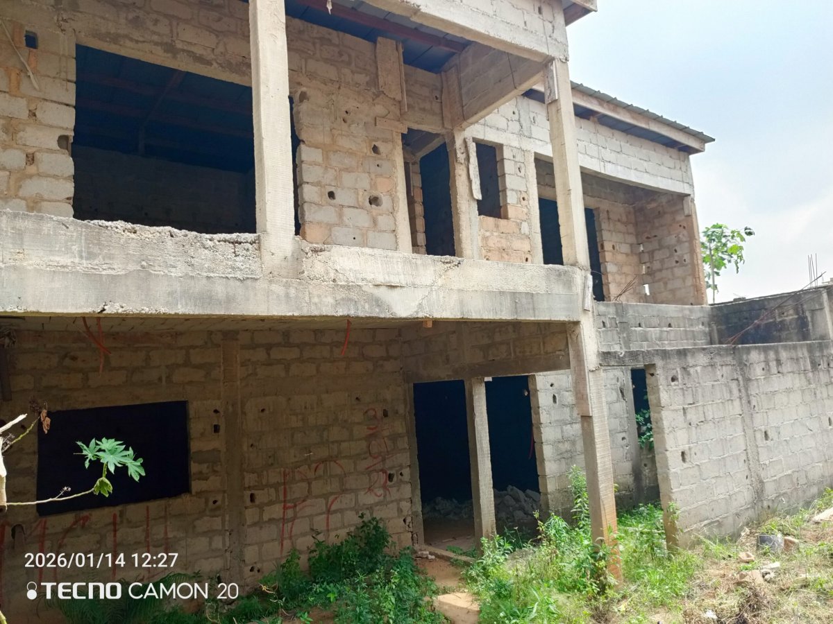 Angré château Duplex 5 pces en vente