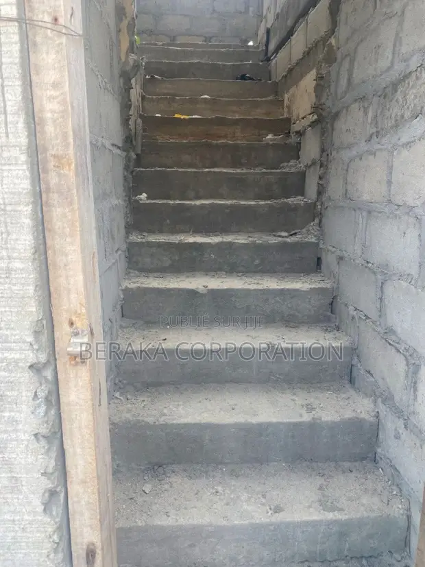 Studio dans Beraka Corporation, Cocody à Vendre