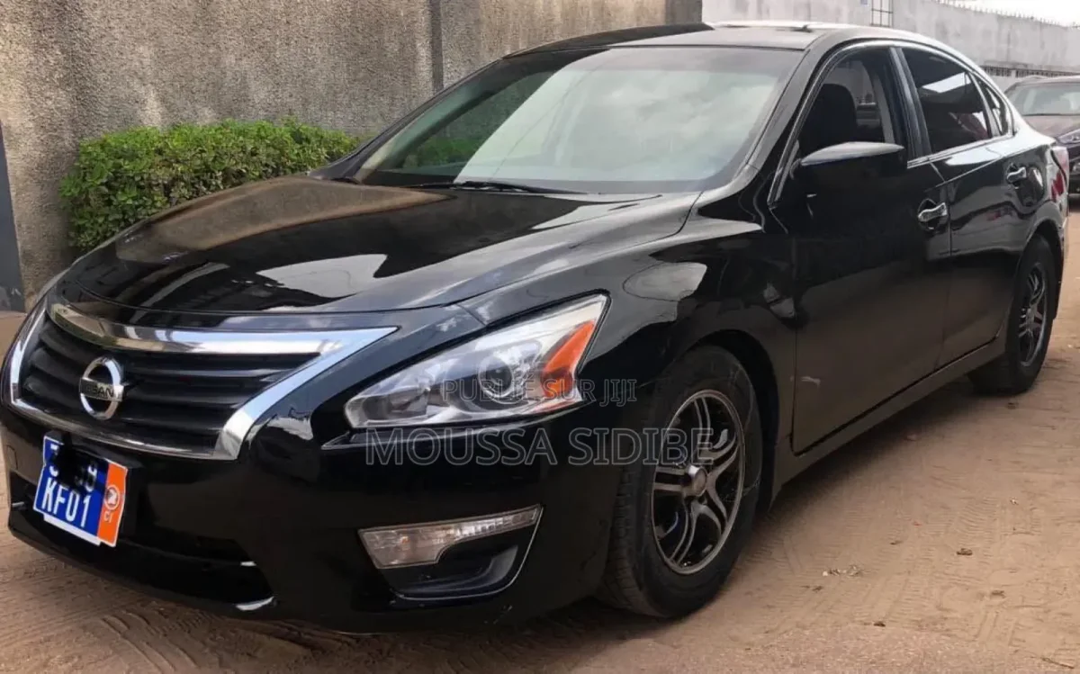 Nissan Altima 2.5 4dr Sedan (2.5L 4cyl CVT) 2015 Noir