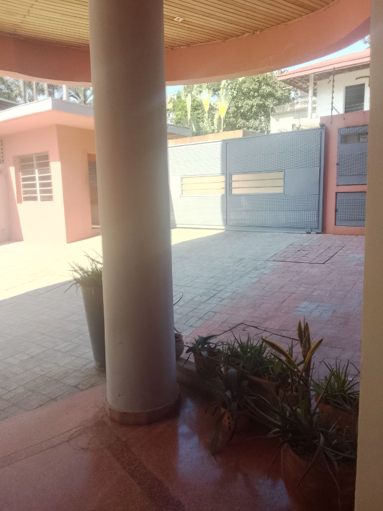 Location d'un appartement moderne a Cocody Danga 