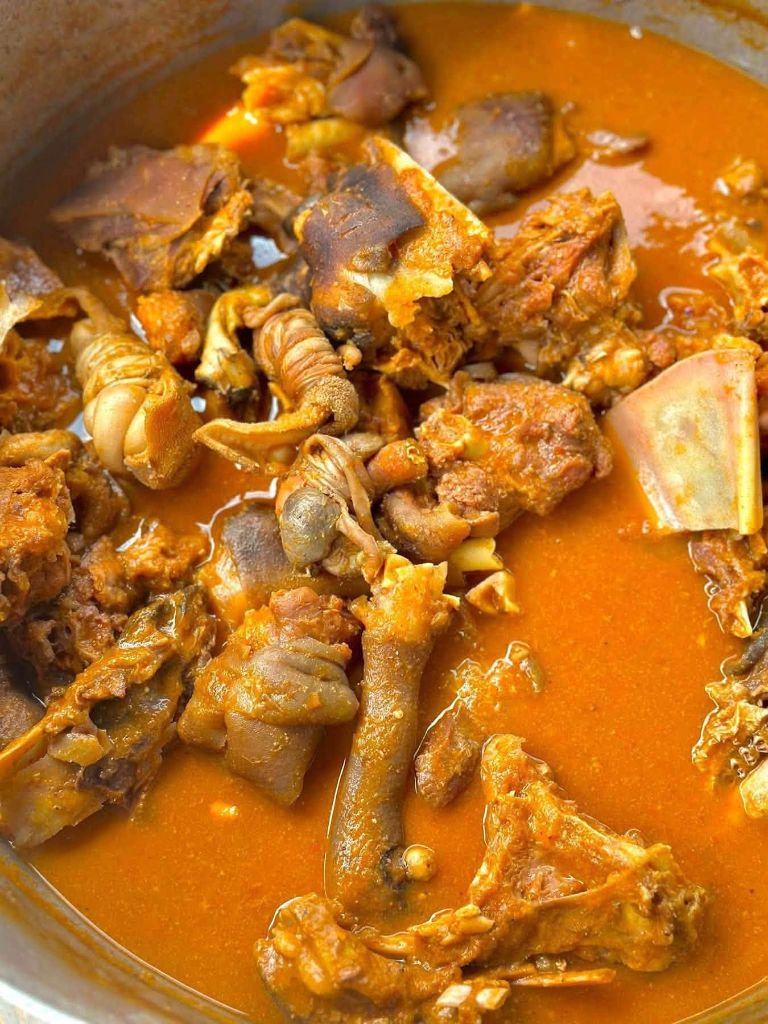 Cabri braisé, soupe ou sauté à partir de 3 000 FCFA - Commandez !