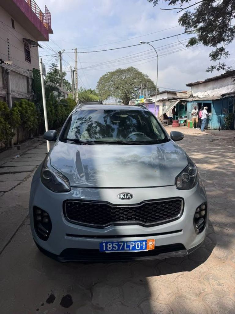 Kia Sportage 2018 full option automatique essence