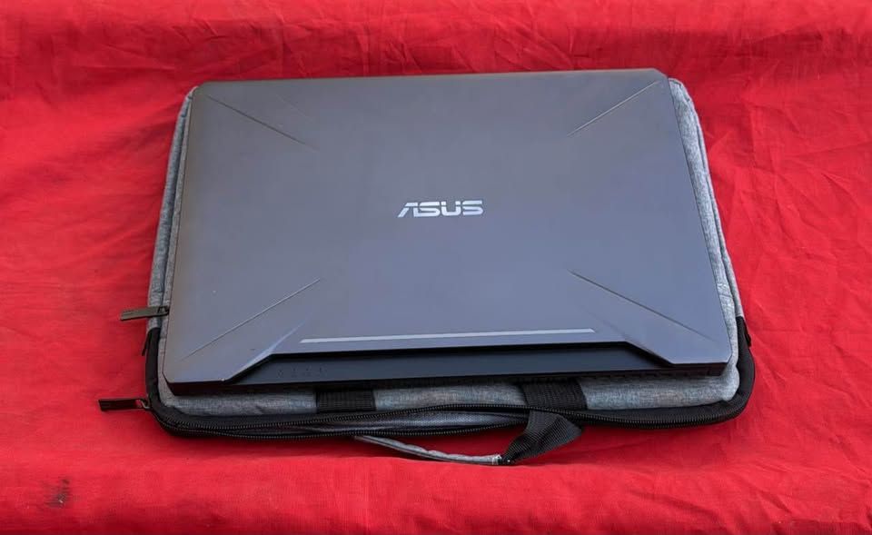 PC Portable i7 9e Gén + GTX 4Go – 16Go RAM, SSD 512Go