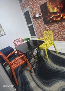 Ensemble chaise et table 