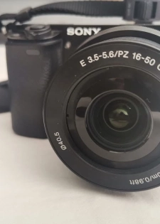  Sony alpha 6000