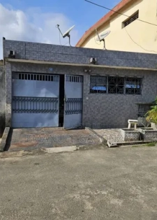 3chbre Duplex dans Gabonza, Yopougon à Vendre