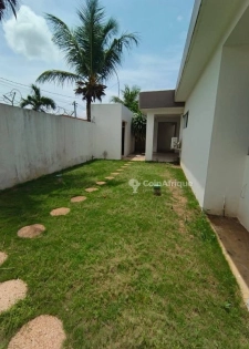 Vente villa basse 5 pièces à Cocody