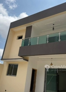 Vente villa triplex  7pieces  - Cocody angre 8eme tranche
