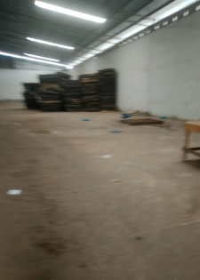 Location entrepot 1500 m2 à Yopougon- zone industrielle