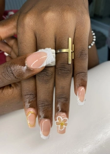 Des ongles soignés, élégants et qui font toute la différence 