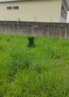 Terrain en Vente À Cocody Angre 8e Tranche