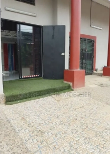 Magasin en Location