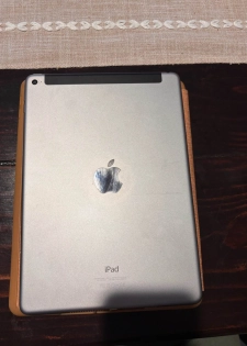Modèle A1567 avec stylo et étui