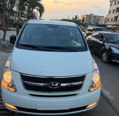 Hyundai Starex 2017 automatique 12 places, troc possible