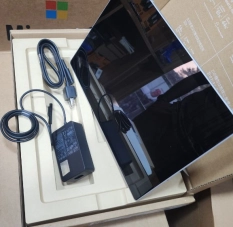 Microsoft Surface Pro 7+ Core i7 11e Gén 16Go 256Go SSD